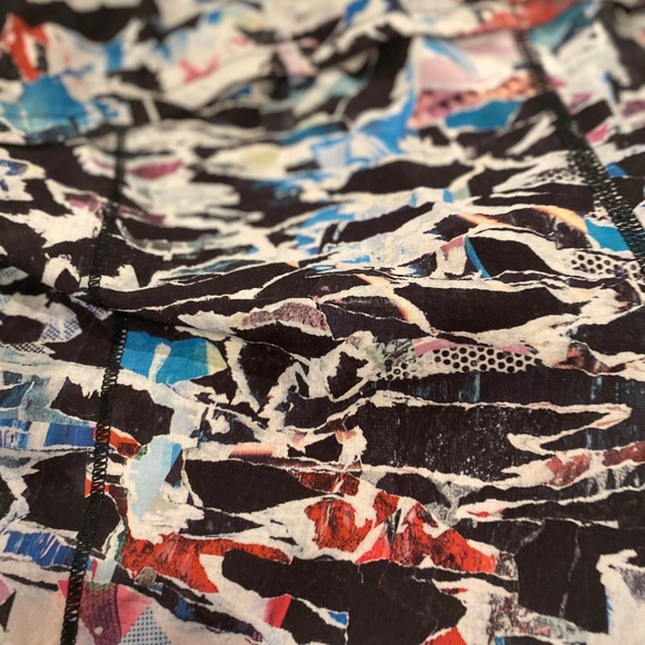 NWOT Rare lululemon jogging shorts athletic quick dry shorts size 10 black pink - Picture 3 of 10